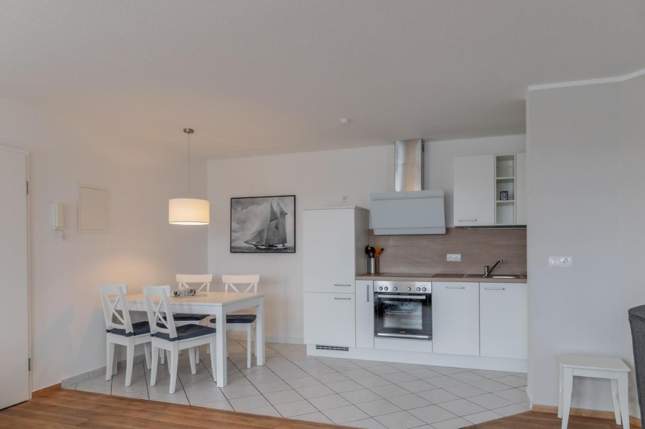 Ferienwohnung Mit Schwimmbadnutzung In Sellin - Haus Strandeck Fewo 14 Goehren  Exteriör bild